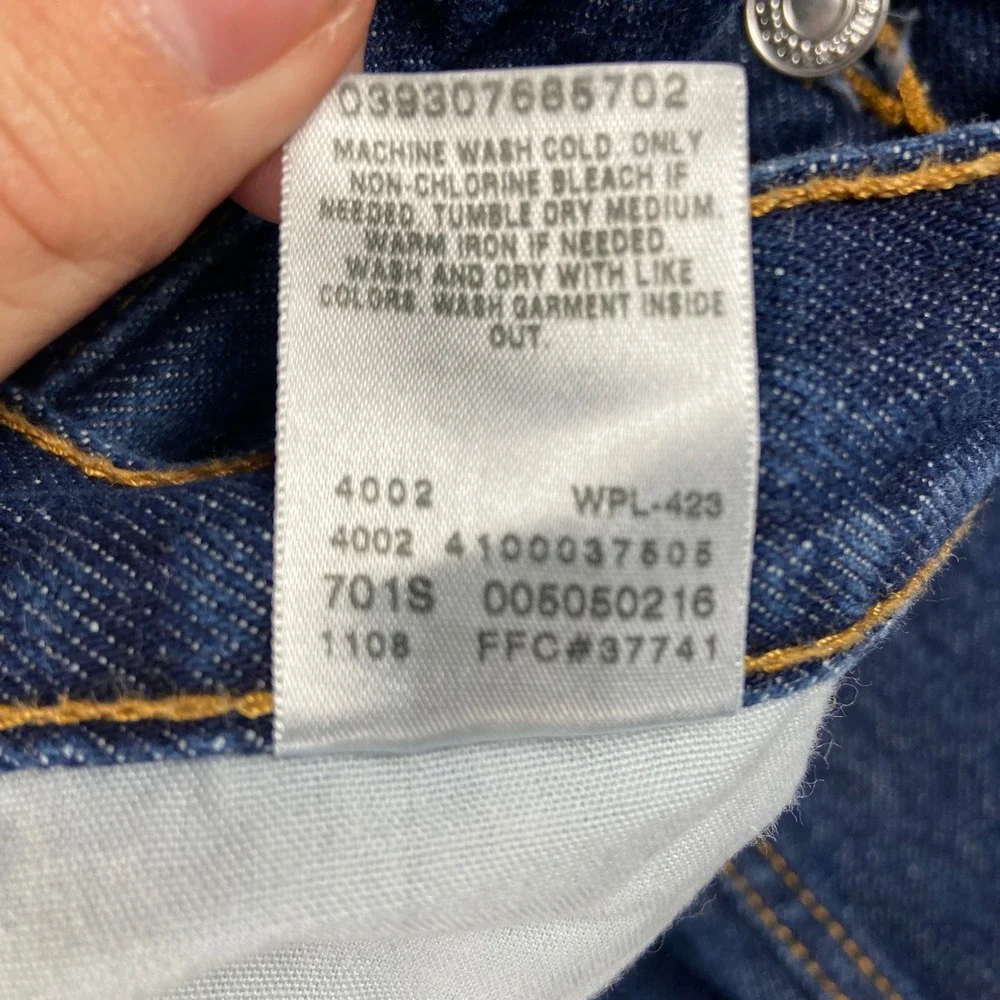 Vintage Levis 505 Jeans Men 38x32 Blue Denim Regular Fit Straight Leg Cotton Y2k